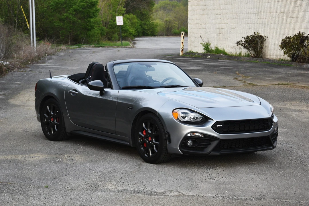 2017 Fiat 124 Spider - Image 7 of 31