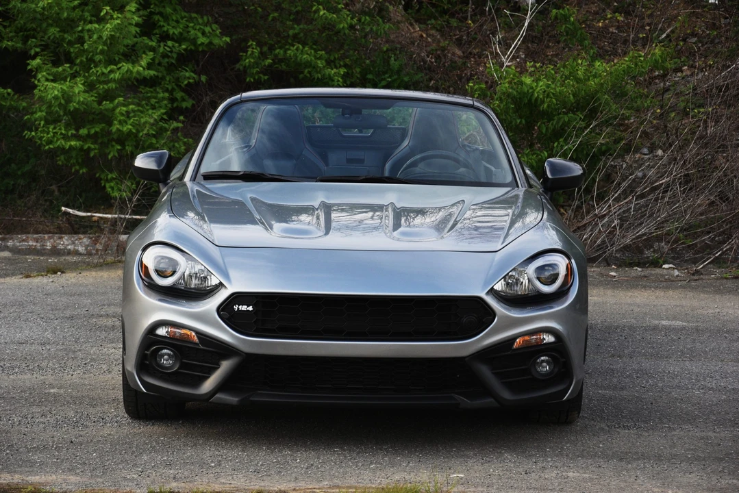 2017 Fiat 124 Spider - Image 11 of 31