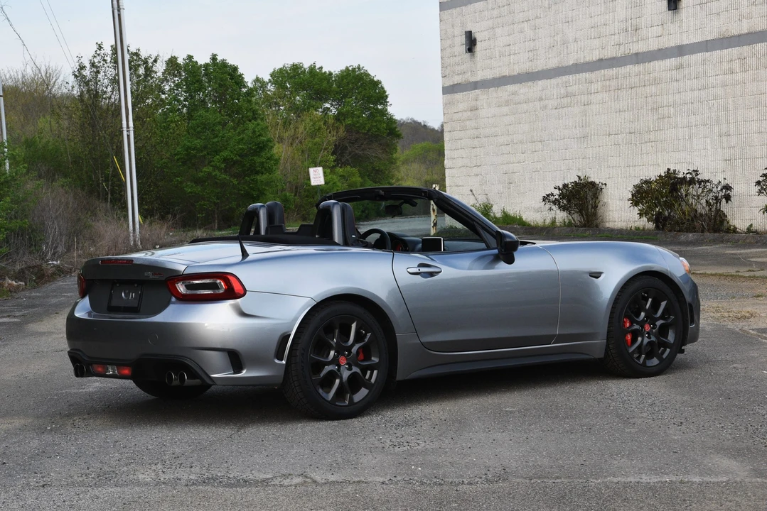 2017 Fiat 124 Spider - Image 31 of 31