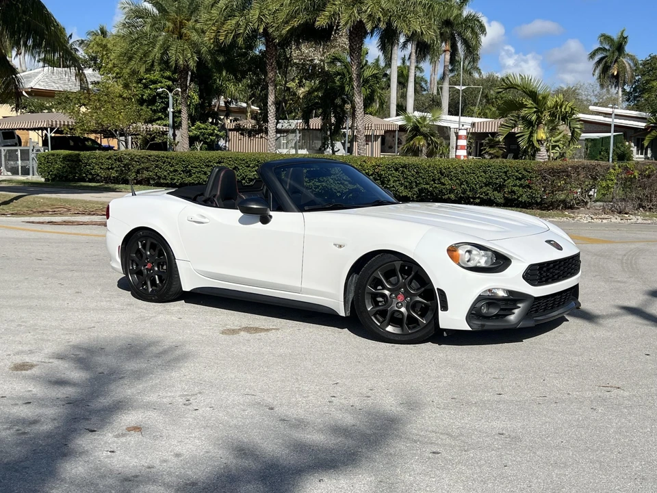2017 Fiat 124 Spider - Image 11 of 31