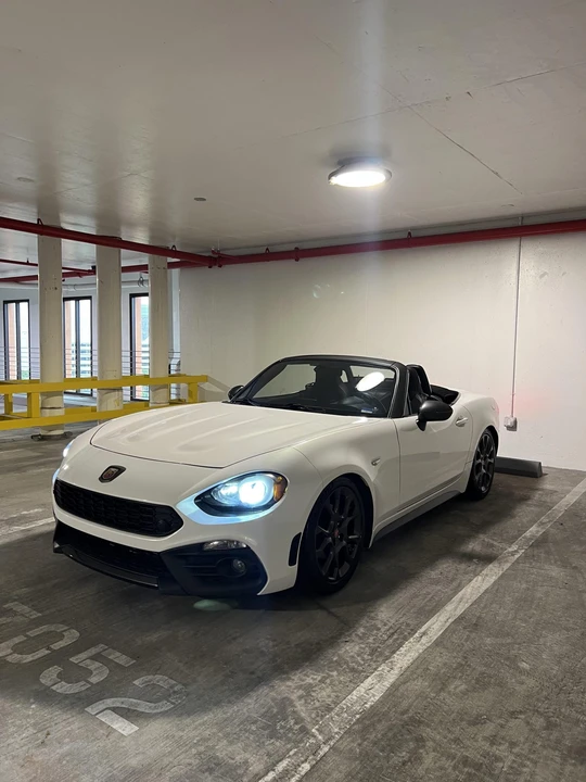 2017 Fiat 124 Spider - Image 19 of 31