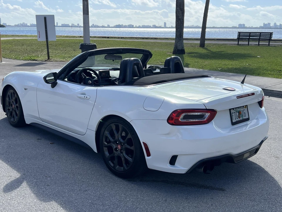 2017 Fiat 124 Spider - Image 6 of 31