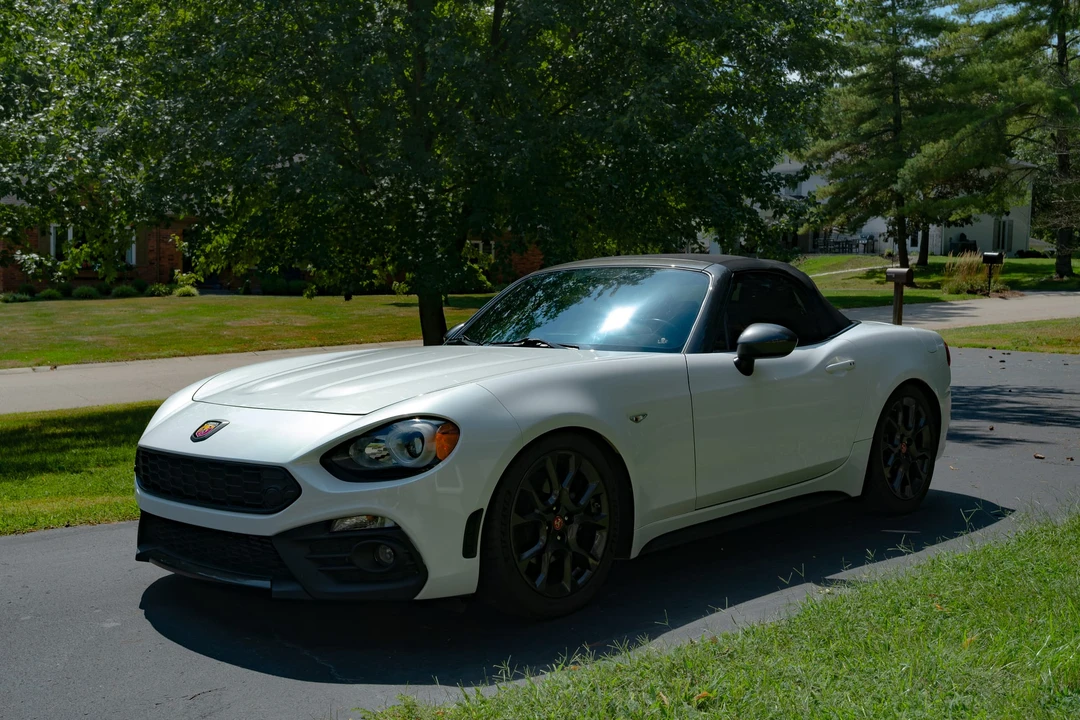 2017 Fiat 124 Spider - Image 9 of 31