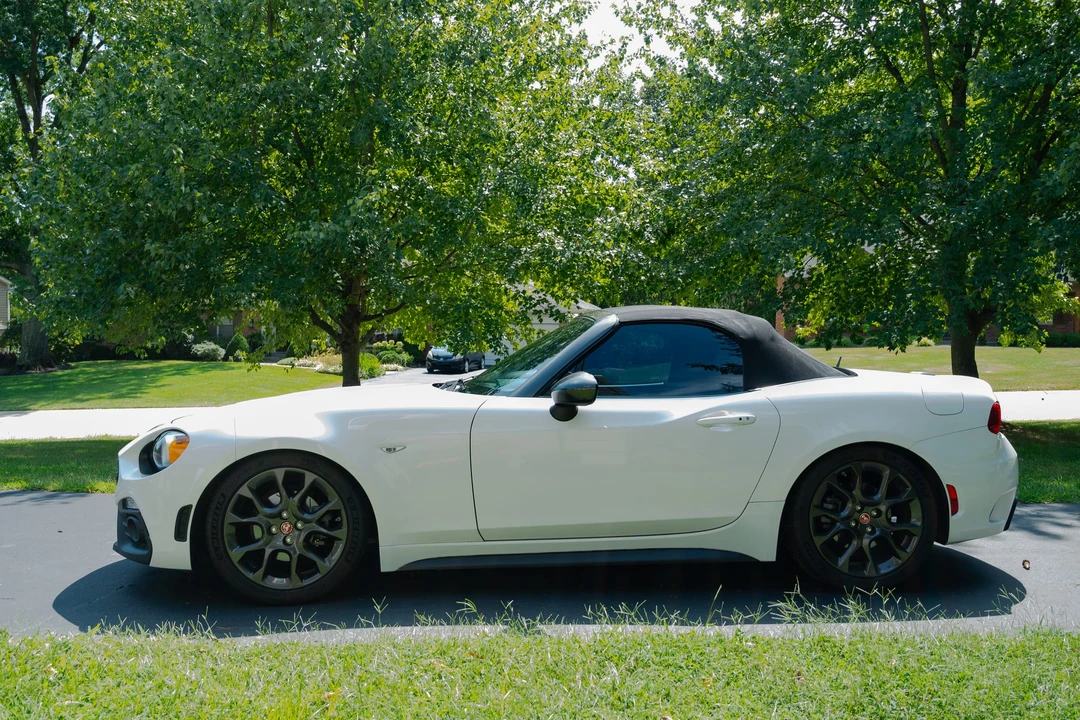 2017 Fiat 124 Spider - Image 10 of 31