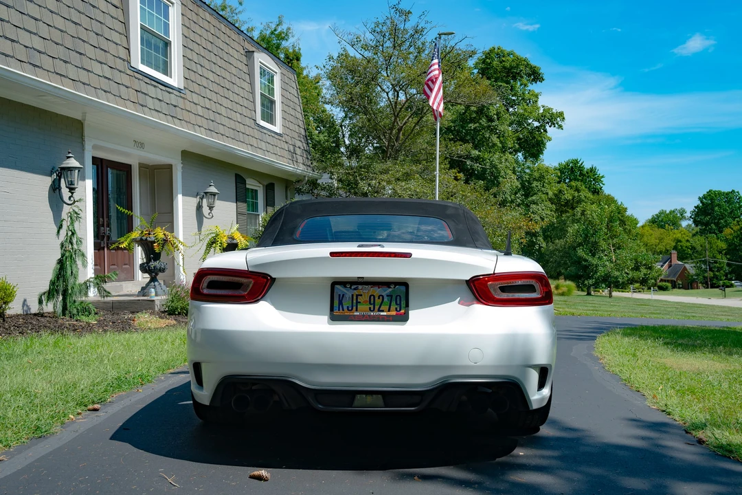 2017 Fiat 124 Spider - Image 13 of 31
