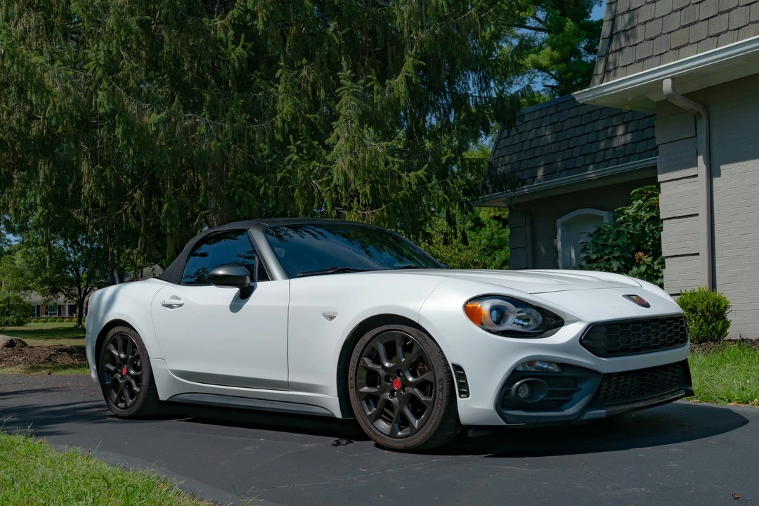 2017 Fiat 124 Spider - Image 19 of 31