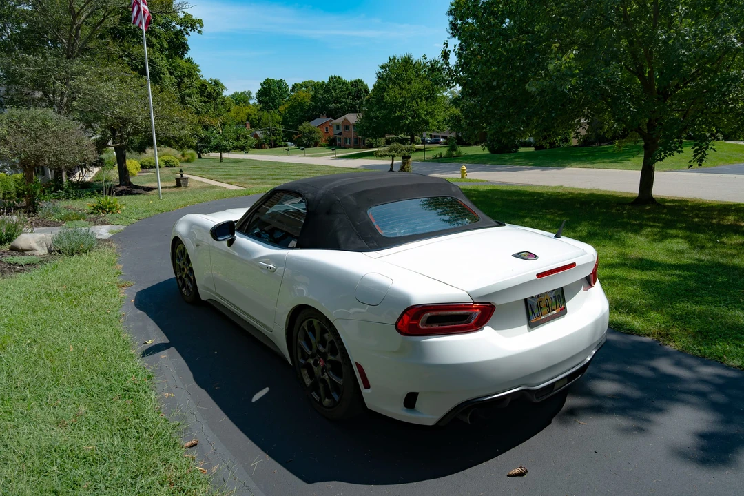 2017 Fiat 124 Spider - Image 12 of 31