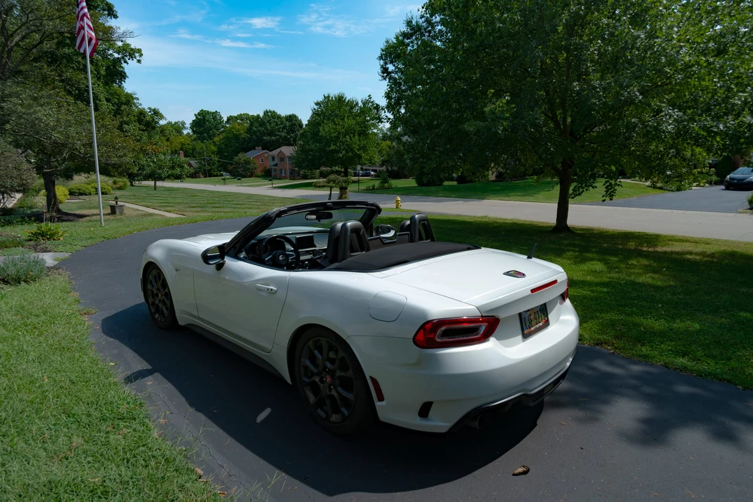 2017 Fiat 124 Spider - Image 25 of 31