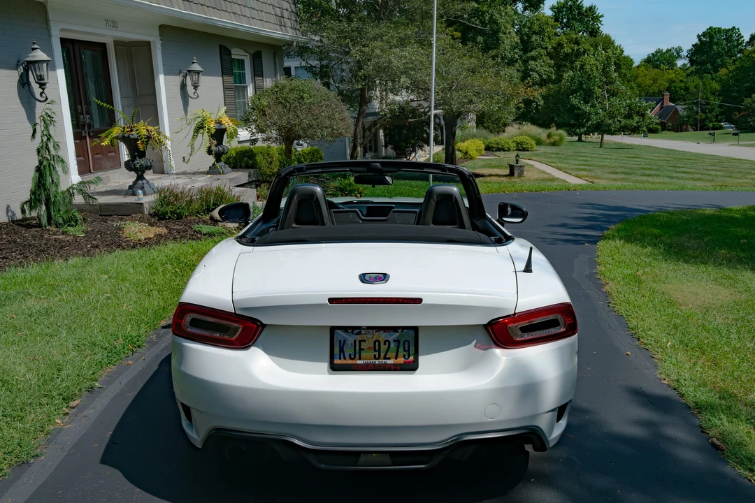 2017 Fiat 124 Spider - Image 26 of 31
