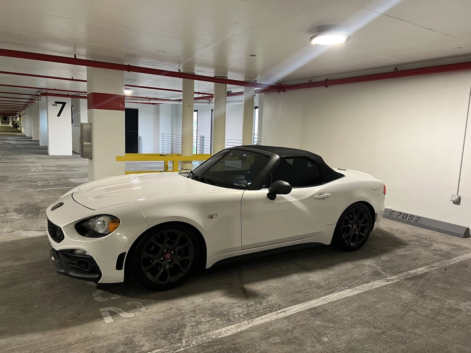 2017 Fiat 124 Spider - Image 22 of 31