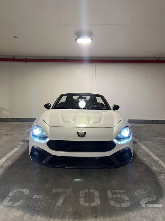 2017 Fiat 124 Spider - Image 17 of 31