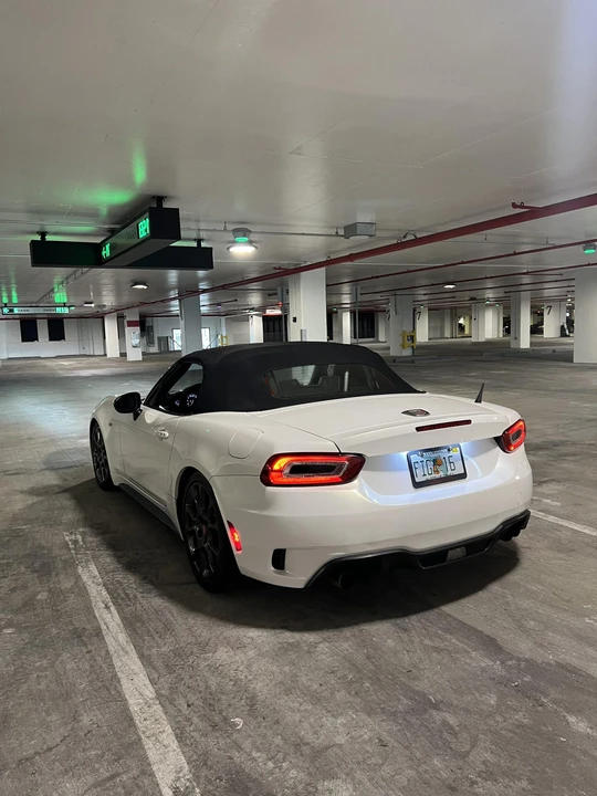 2017 Fiat 124 Spider - Image 25 of 31