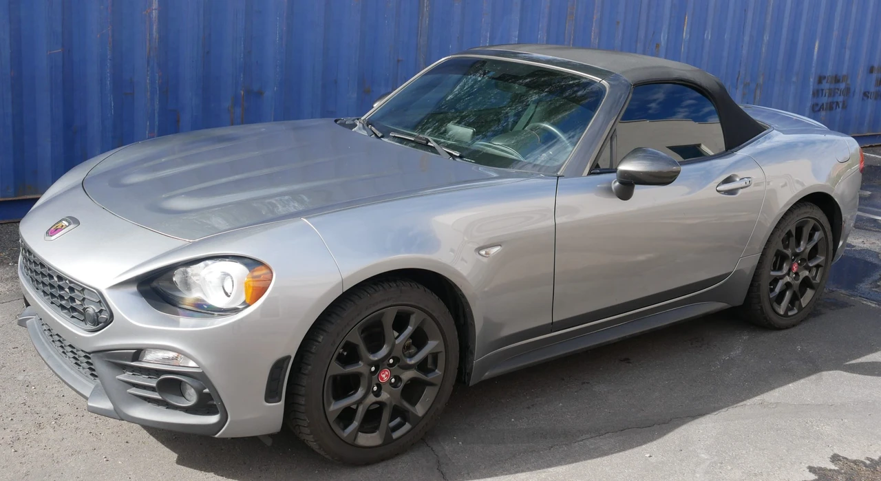 2017 Fiat 124 Spider - Image 18 of 31