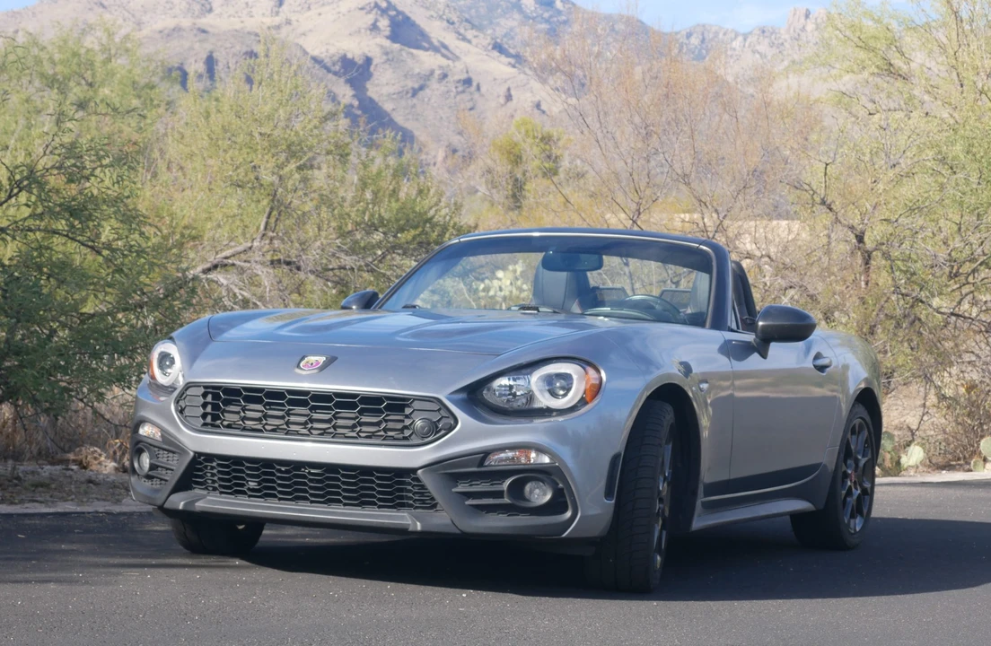 2017 Fiat 124 Spider - Image 11 of 31