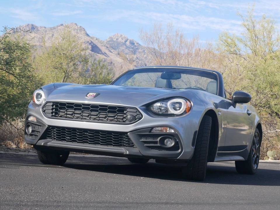2017 Fiat 124 Spider - Image 12 of 31