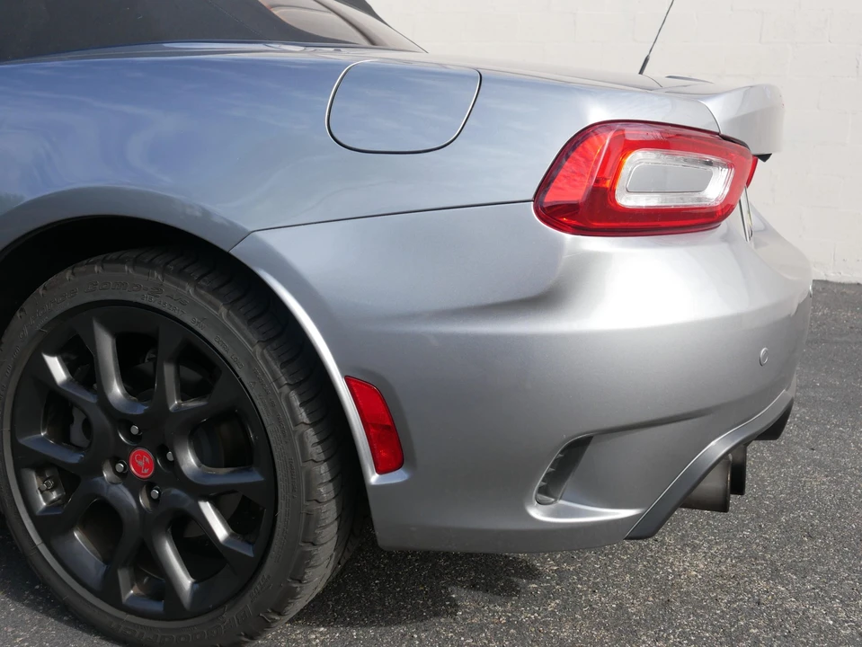2017 Fiat 124 Spider - Image 26 of 31