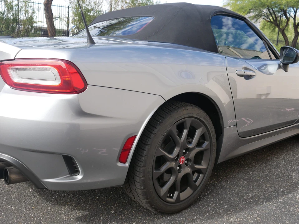 2017 Fiat 124 Spider - Image 29 of 31
