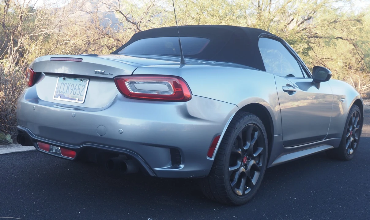 2017 Fiat 124 Spider - Image 7 of 31