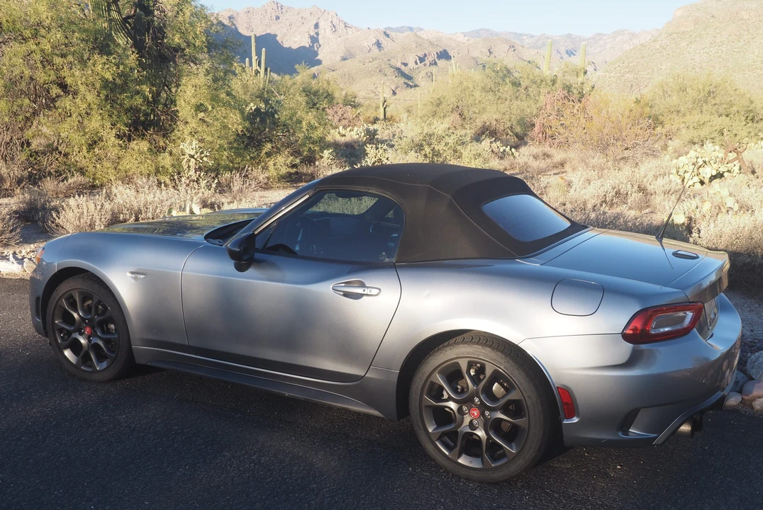 2017 Fiat 124 Spider - Image 5 of 31