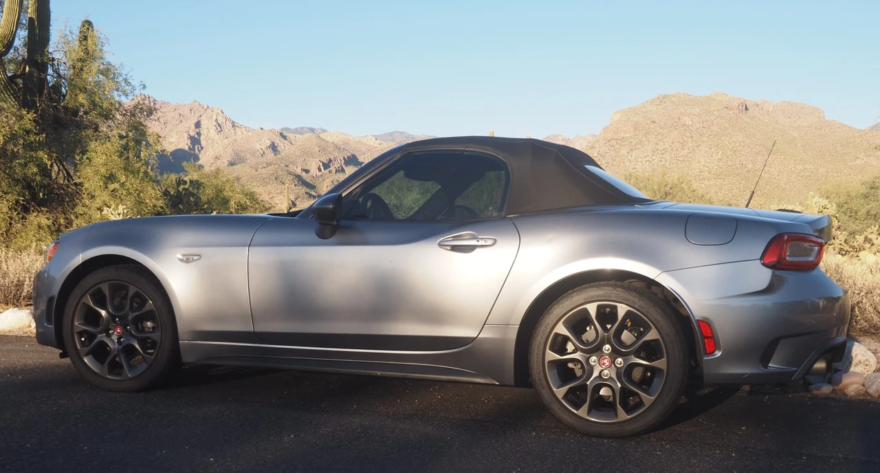 2017 Fiat 124 Spider - Image 4 of 31