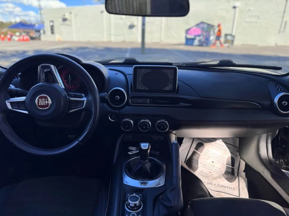 2017 Fiat 124 Spider - Image 10 of 12