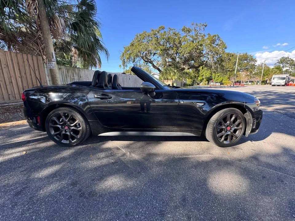 2017 Fiat 124 Spider - Image 7 of 12