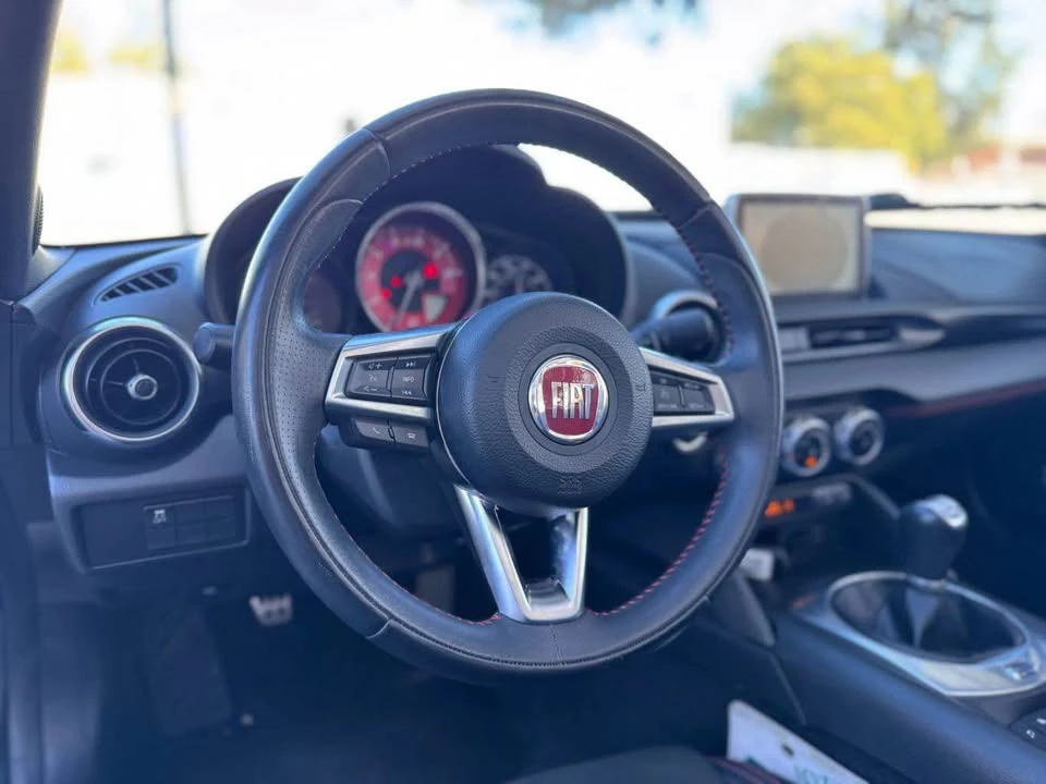 2017 Fiat 124 Spider - Image 9 of 12