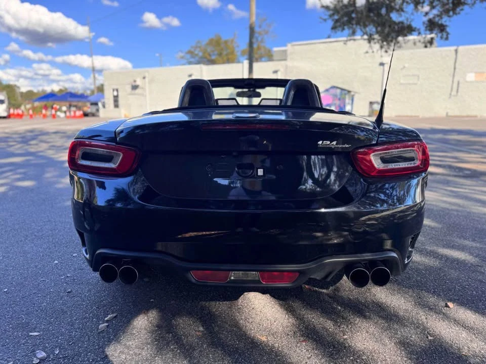 2017 Fiat 124 Spider - Image 5 of 12