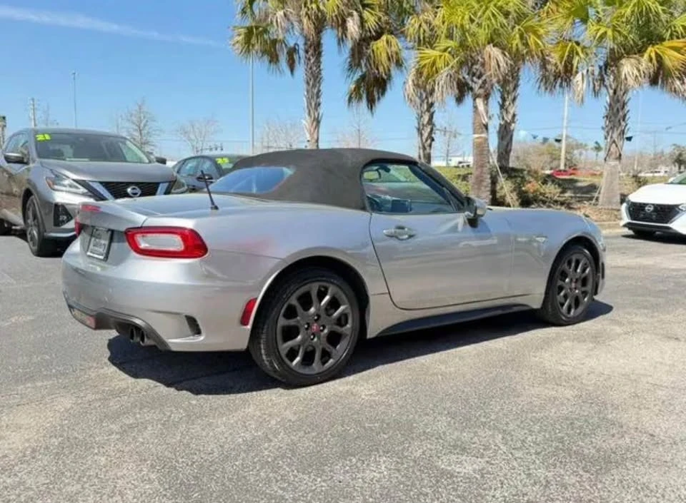 2017 Fiat 124 Spider - Image 7 of 10