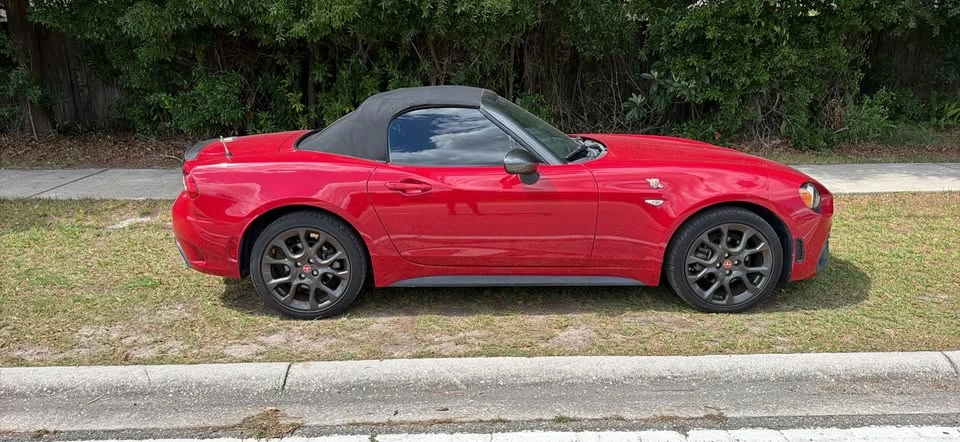 2017 Fiat 124 Spider - Image 14 of 20