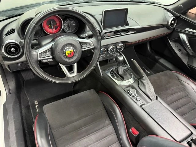 2017 Fiat 124 Spider - Image 2 of 12