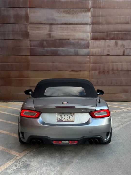 2017 Fiat 124 Spider - Image 2 of 12