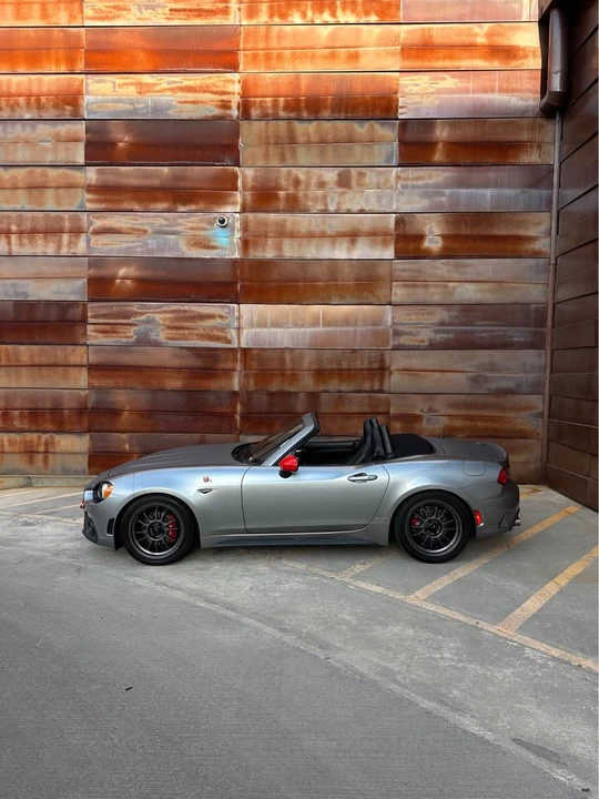2017 Fiat 124 Spider - Image 5 of 12