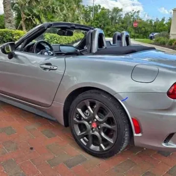 2017 Fiat 124 Spider Abarth
