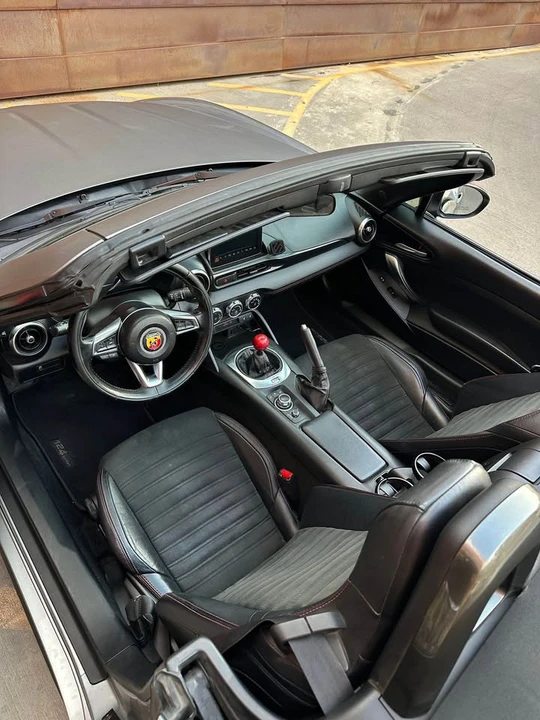 2017 Fiat 124 Spider - Image 4 of 8