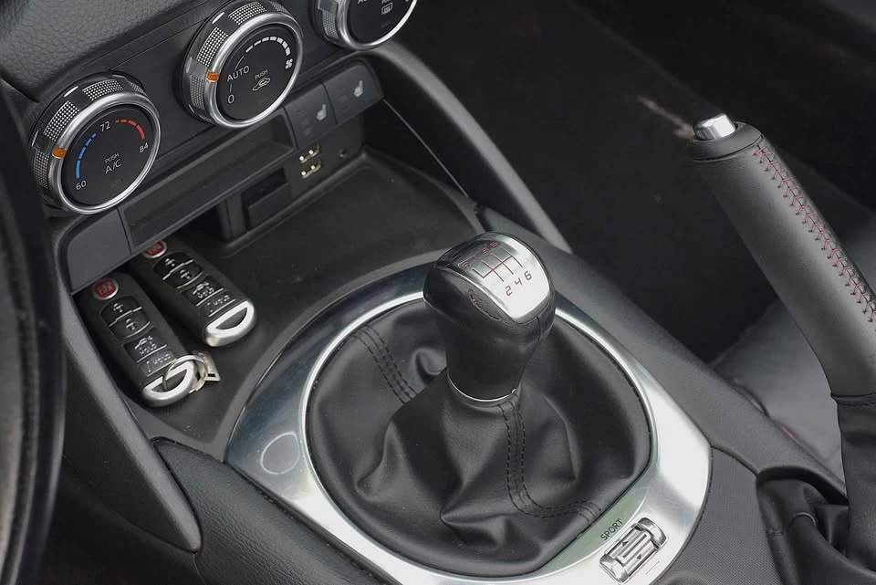 2017 Fiat 124 Spider - Image 9 of 20