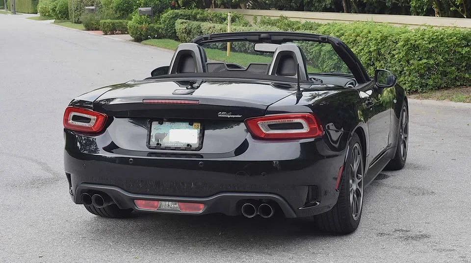 2017 Fiat 124 Spider - Image 5 of 20