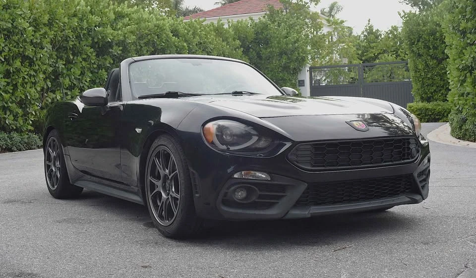 2017 Fiat 124 Spider - Image 2 of 20