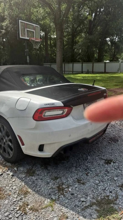 2017 Fiat 124 Spider - Image 4 of 12