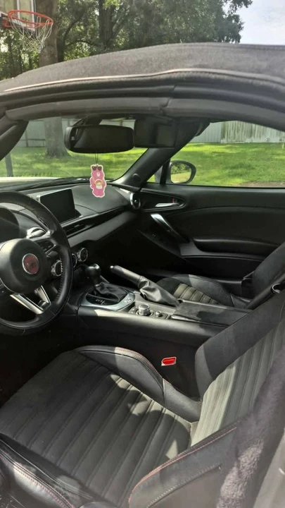 2017 Fiat 124 Spider - Image 6 of 12