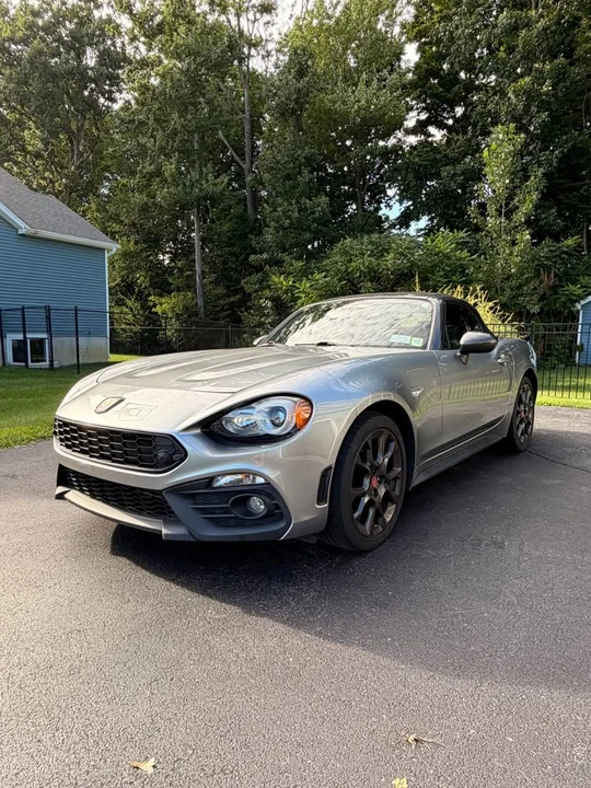 2017 Fiat 124 Spider - Image 3 of 10