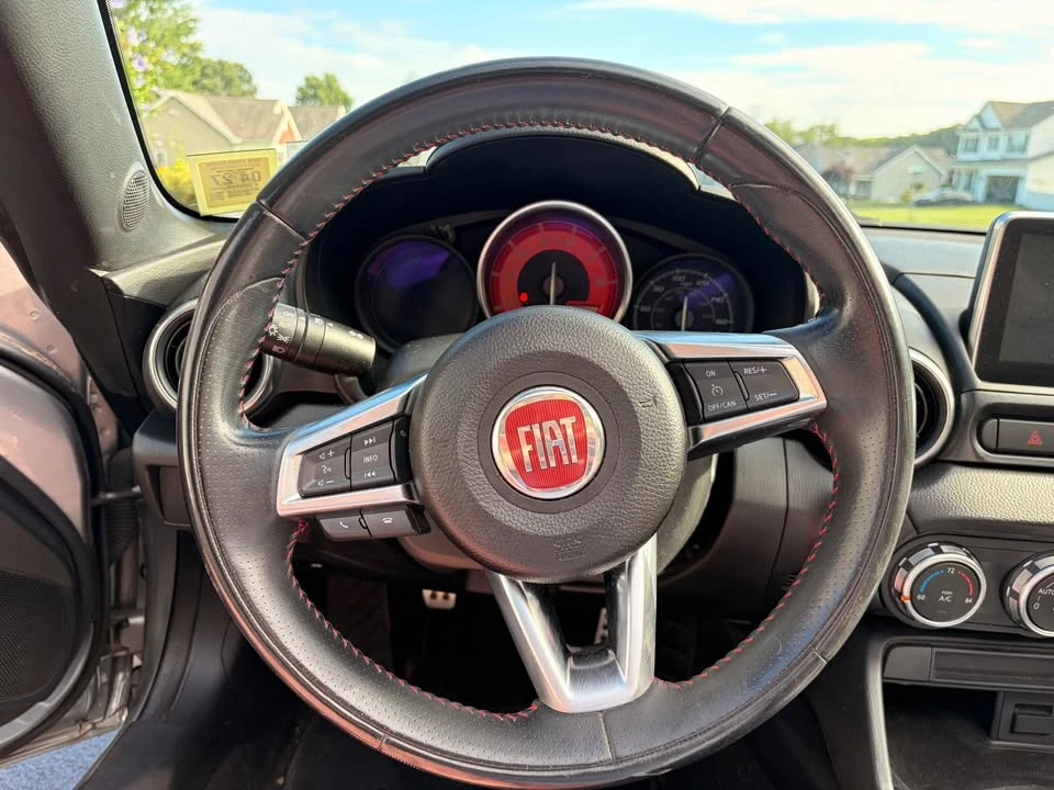 2017 Fiat 124 Spider - Image 7 of 10
