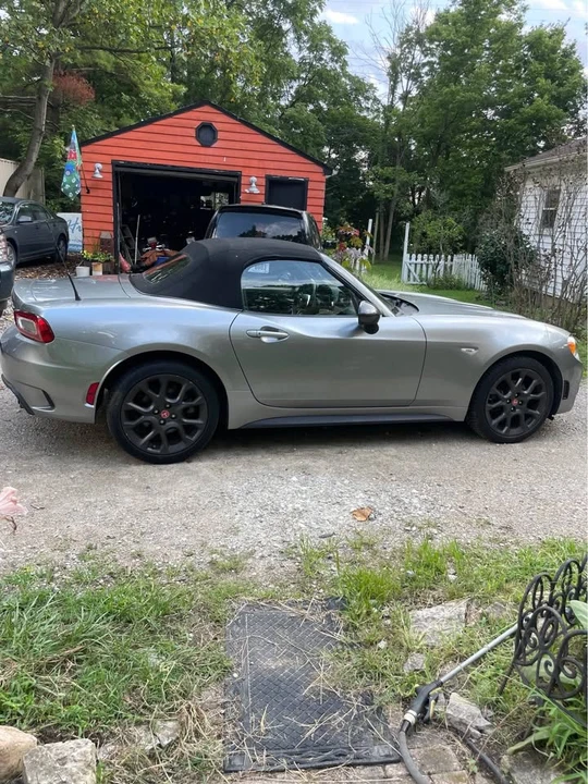 2017 Fiat 124 Spider - Image 11 of 13