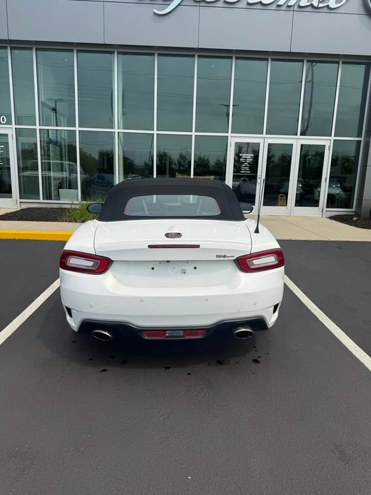 2017 Fiat 124 Spider - Image 6 of 17