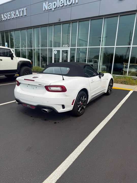 2017 Fiat 124 Spider - Image 7 of 17