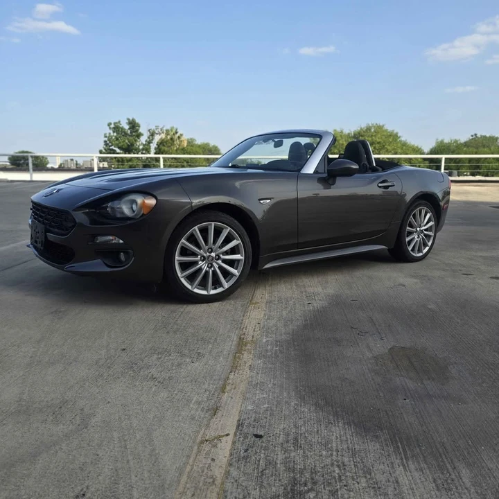 2017 Fiat 124 Spider - Image 4 of 14