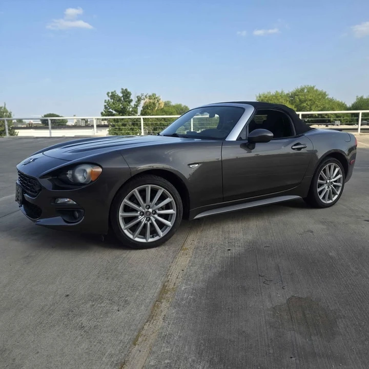 2017 Fiat 124 Spider - Image 3 of 14