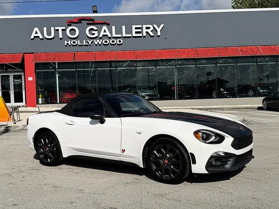 2017 Fiat 124 Spider - Image 10 of 10