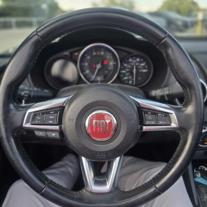 2017 Fiat 124 Spider - Image 10 of 14