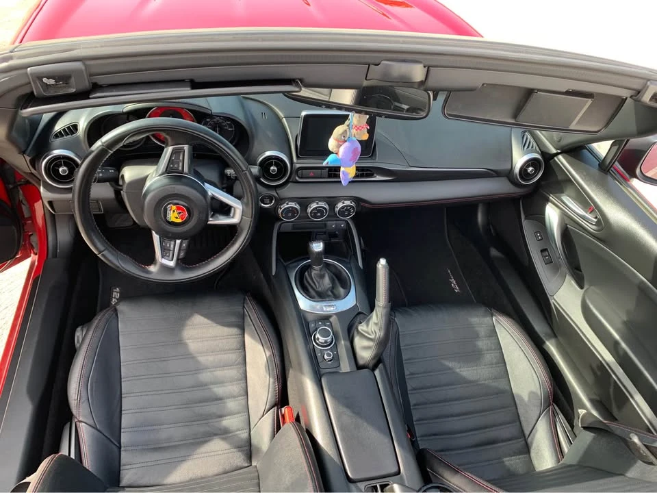2017 Fiat 124 Spider - Image 10 of 15